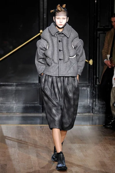 Look 27